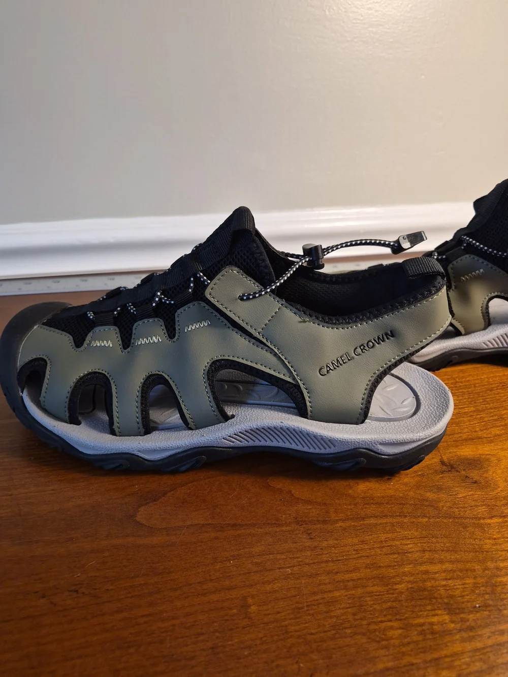 Men's Olive Green Sport Sandals with Black Accents Size 7